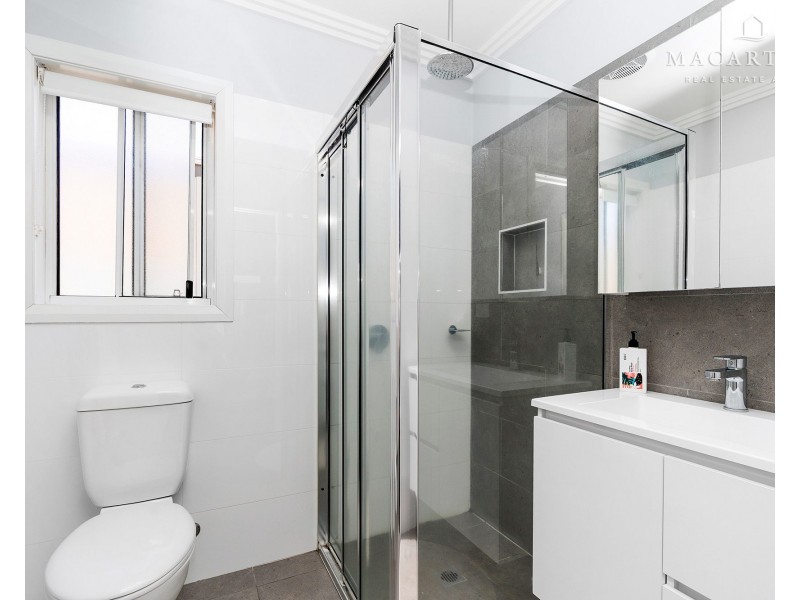 18 Chang Avenue, Lloyd NSW 2650