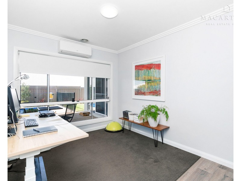 18 Chang Avenue, Lloyd NSW 2650