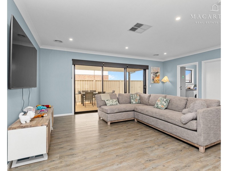 2 Wyoming Avenue, Gobbagombalin NSW 2650