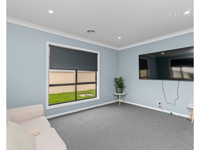 2 Wyoming Avenue, Gobbagombalin NSW 2650