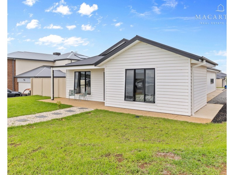 2 Wyoming Avenue, Gobbagombalin NSW 2650
