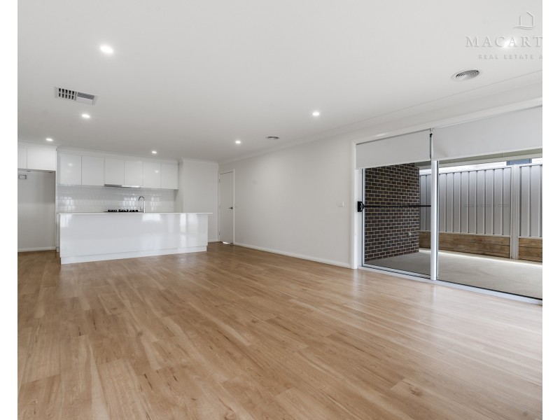 163 Valencia Drive, Gobbagombalin NSW 2650