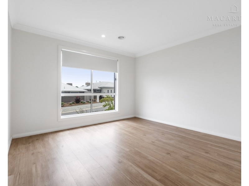 163 Valencia Drive, Gobbagombalin NSW 2650