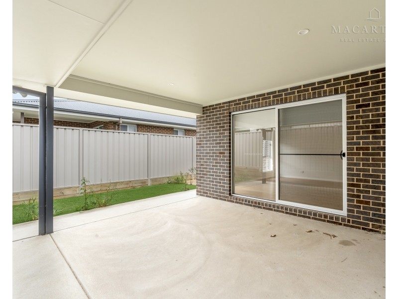 163 Valencia Drive, Gobbagombalin NSW 2650