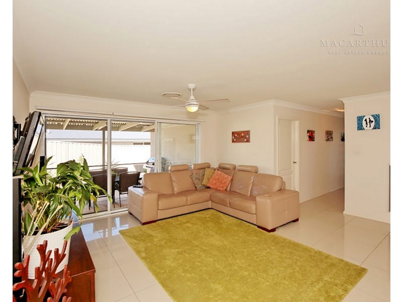 4 Durack Circuit, Boorooma NSW 2650