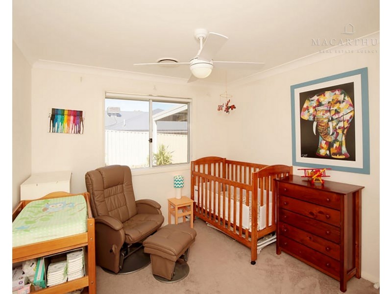 4 Durack Circuit, Boorooma NSW 2650