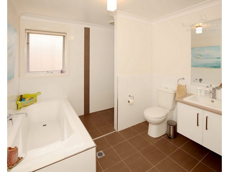 4 Durack Circuit, Boorooma NSW 2650