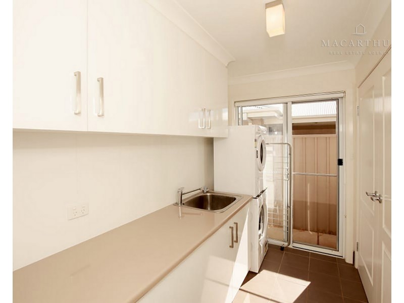 4 Durack Circuit, Boorooma NSW 2650