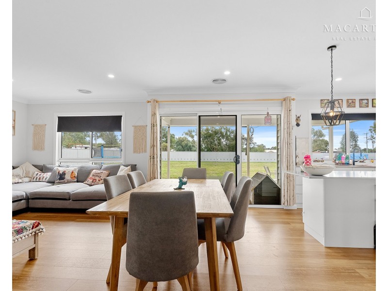 14 Frome Street, Currawarna NSW 2650