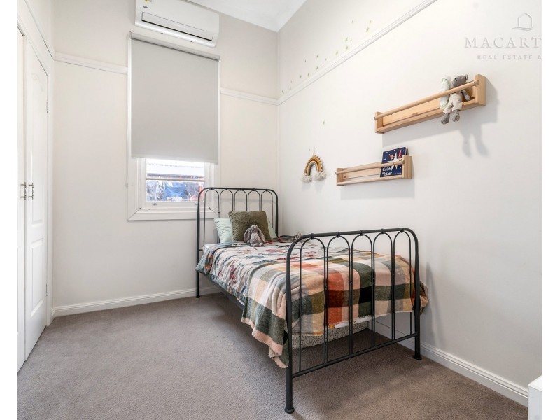 74 Bourke Street, Turvey Park NSW 2650
