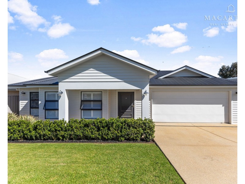 3 Dallas Avenue, Gobbagombalin NSW 2650