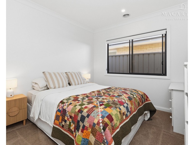 3 Dallas Avenue, Gobbagombalin NSW 2650