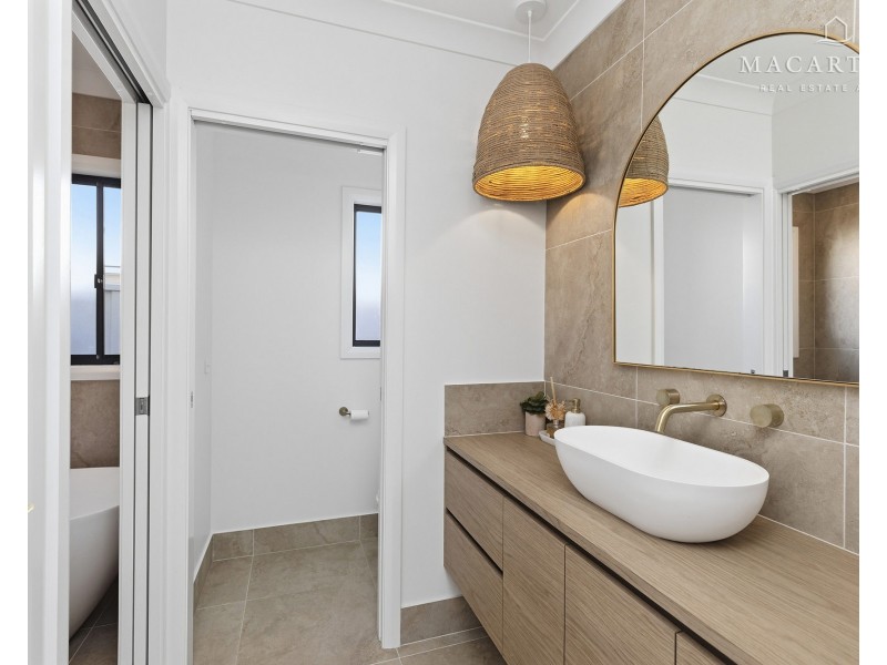 3 Dallas Avenue, Gobbagombalin NSW 2650