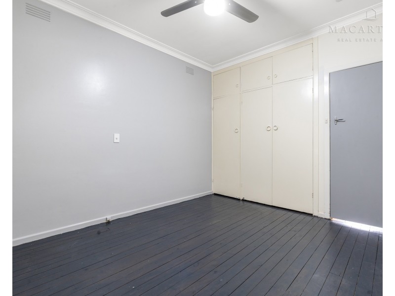 4 Kennedy Avenue, Kooringal NSW 2650