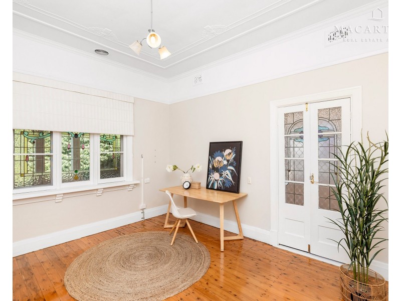 17 Gormly Avenue, Wagga Wagga NSW 2650