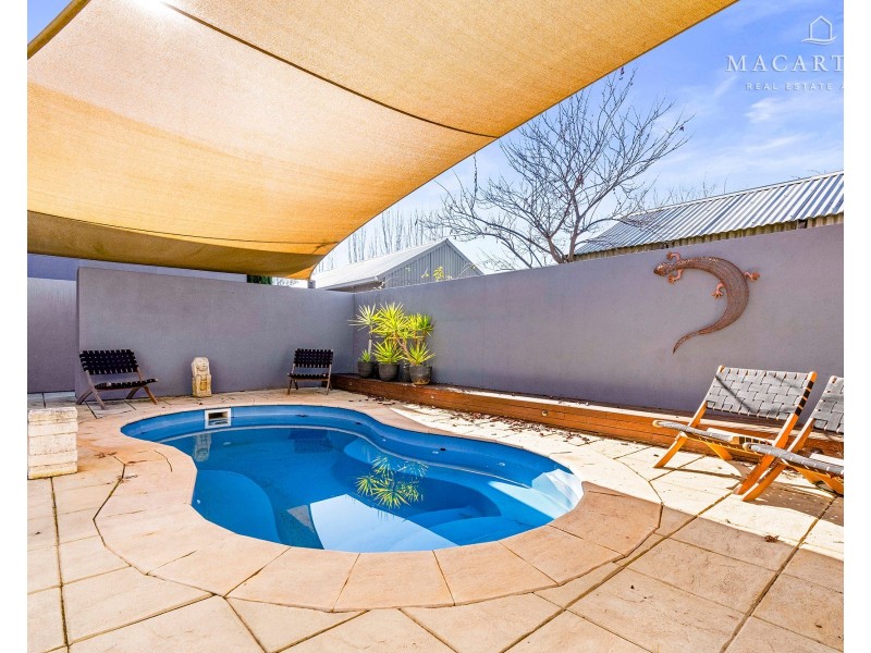 17 Gormly Avenue, Wagga Wagga NSW 2650