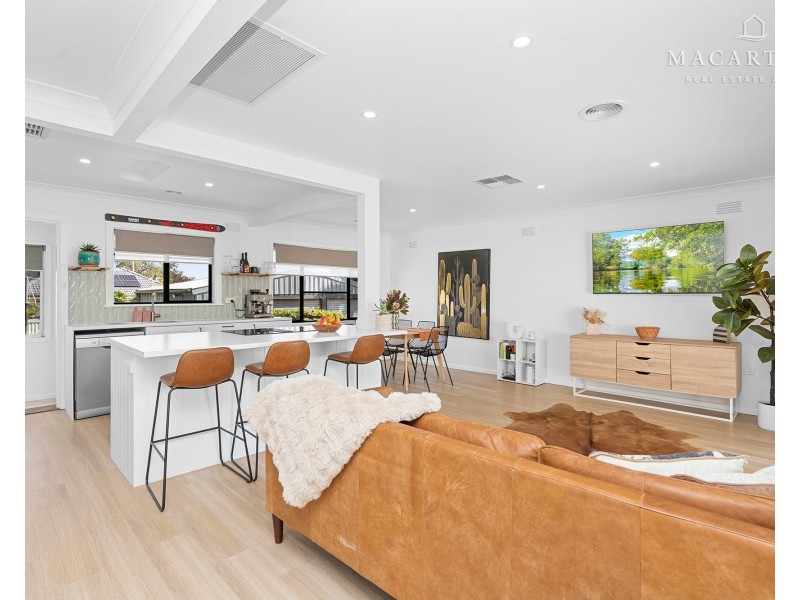 38 Manoora Avenue, Mount Austin NSW 2650