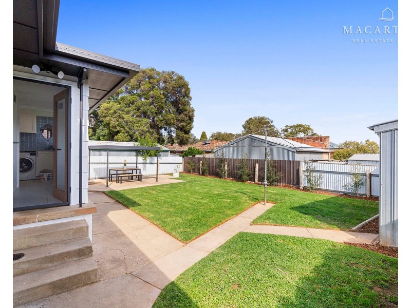 38 Manoora Avenue, Mount Austin NSW 2650