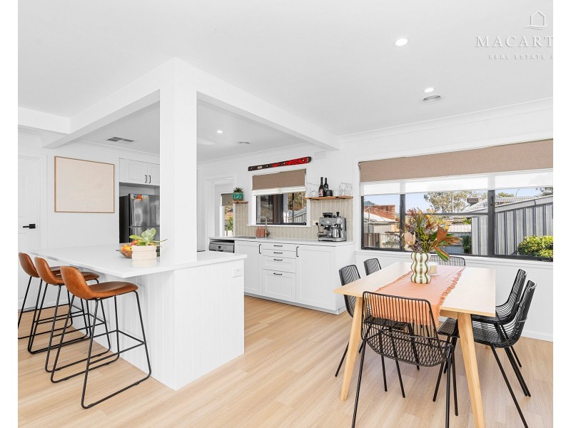 38 Manoora Avenue, Mount Austin NSW 2650