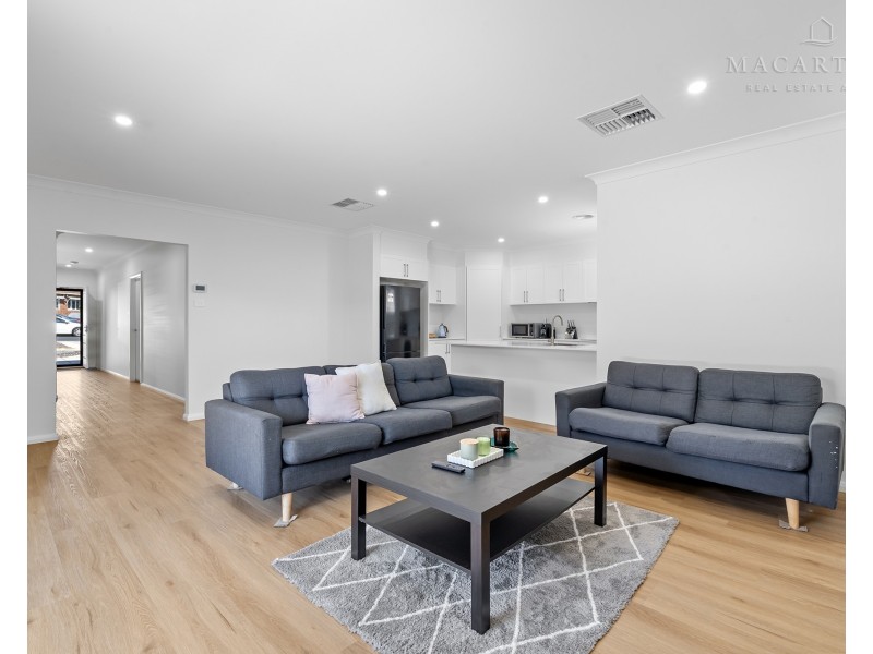 1/33 Blamey Street, Turvey Park NSW 2650