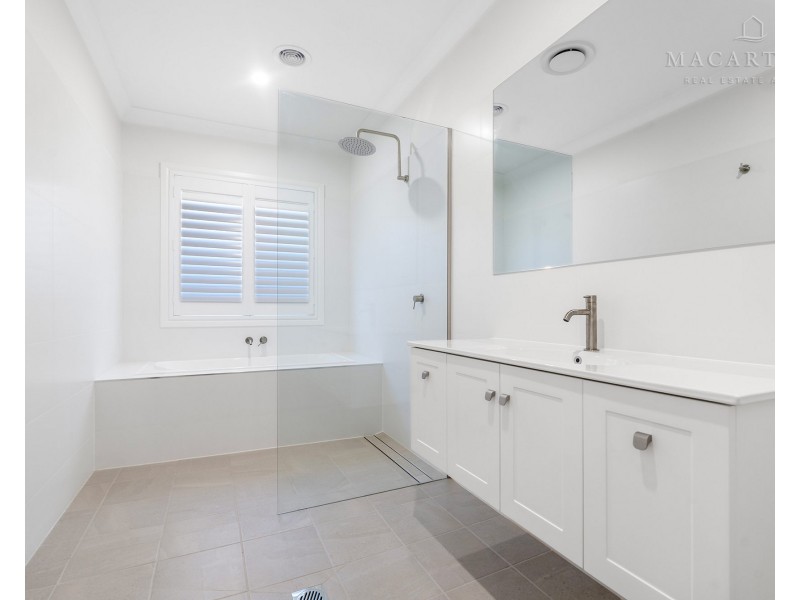 1/33 Blamey Street, Turvey Park NSW 2650