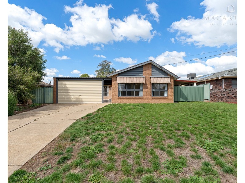 6 Telopea Crescent, Lake Albert NSW 2650
