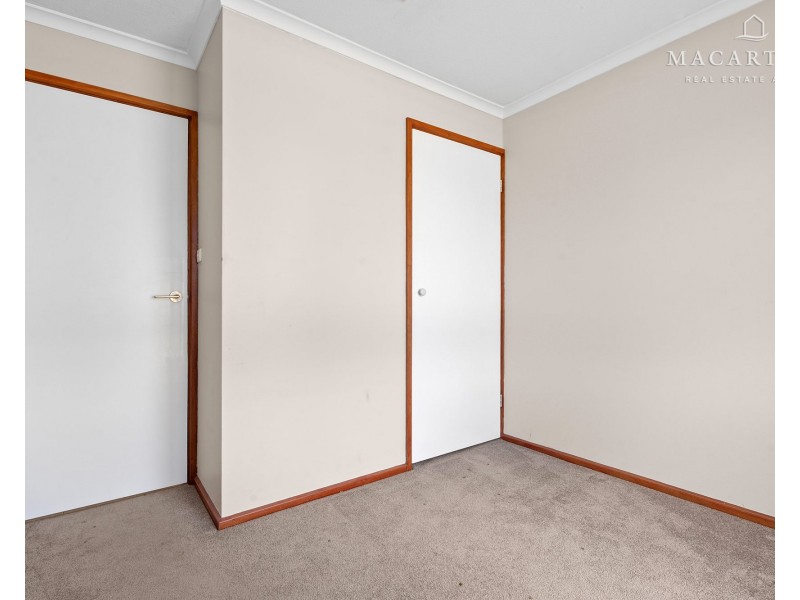 6 Telopea Crescent, Lake Albert NSW 2650