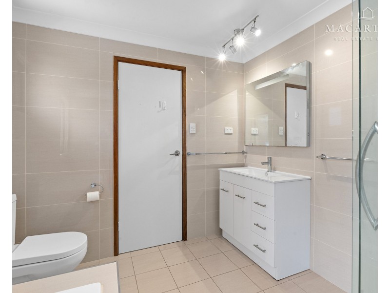 6 Telopea Crescent, Lake Albert NSW 2650