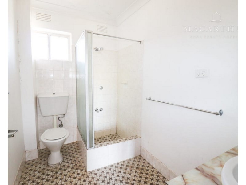 6/4 Nordlingen Drive, Tolland NSW 2650