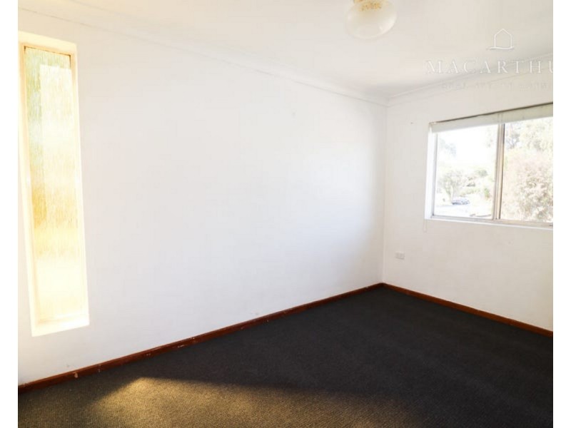 6/4 Nordlingen Drive, Tolland NSW 2650