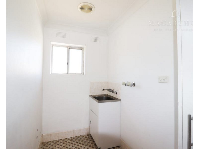 6/4 Nordlingen Drive, Tolland NSW 2650