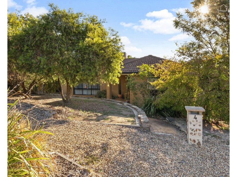 4 Lincoln Avenue, Tolland NSW 2650