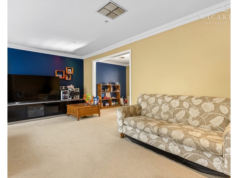 4 Lincoln Avenue, Tolland NSW 2650