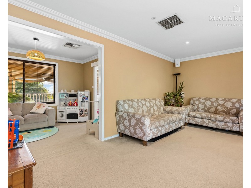 4 Lincoln Avenue, Tolland NSW 2650