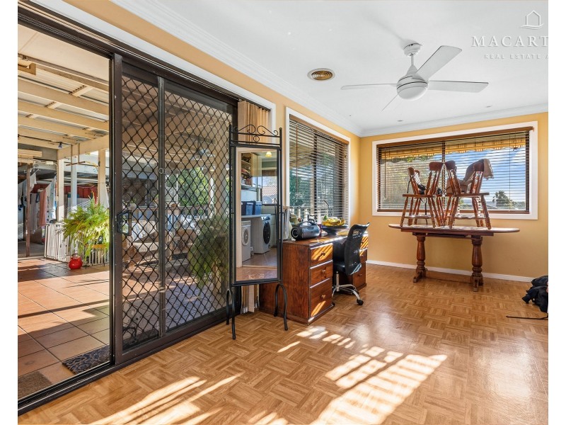 4 Lincoln Avenue, Tolland NSW 2650