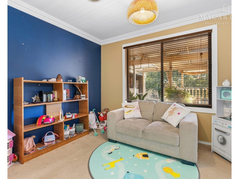 4 Lincoln Avenue, Tolland NSW 2650