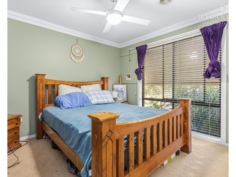 4 Lincoln Avenue, Tolland NSW 2650