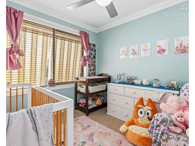 4 Lincoln Avenue, Tolland NSW 2650