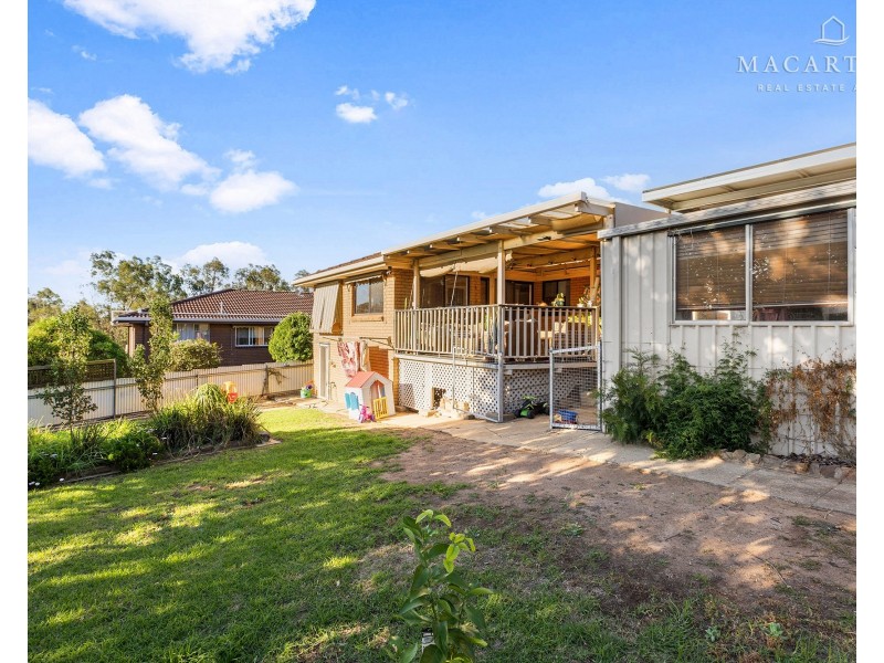 4 Lincoln Avenue, Tolland NSW 2650