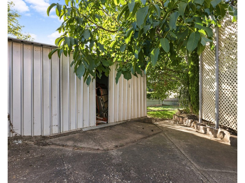 4 Lincoln Avenue, Tolland NSW 2650