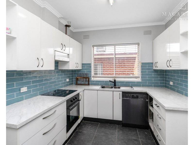 14 Manoora Avenue, Mount Austin NSW 2650