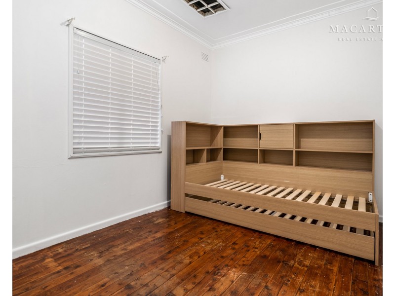 14 Manoora Avenue, Mount Austin NSW 2650