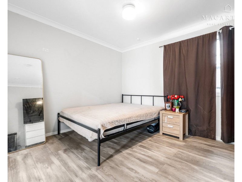 14 Manoora Avenue, Mount Austin NSW 2650