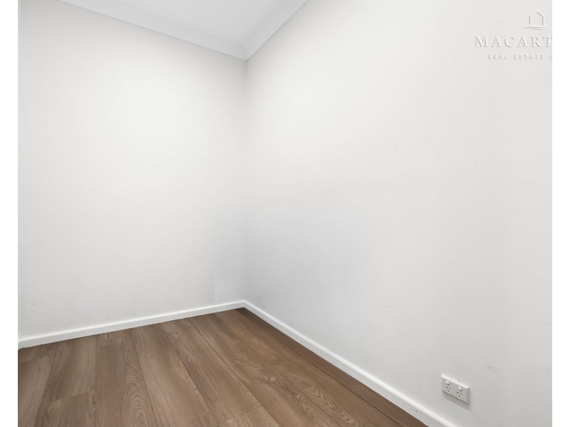 14 Manoora Avenue, Mount Austin NSW 2650