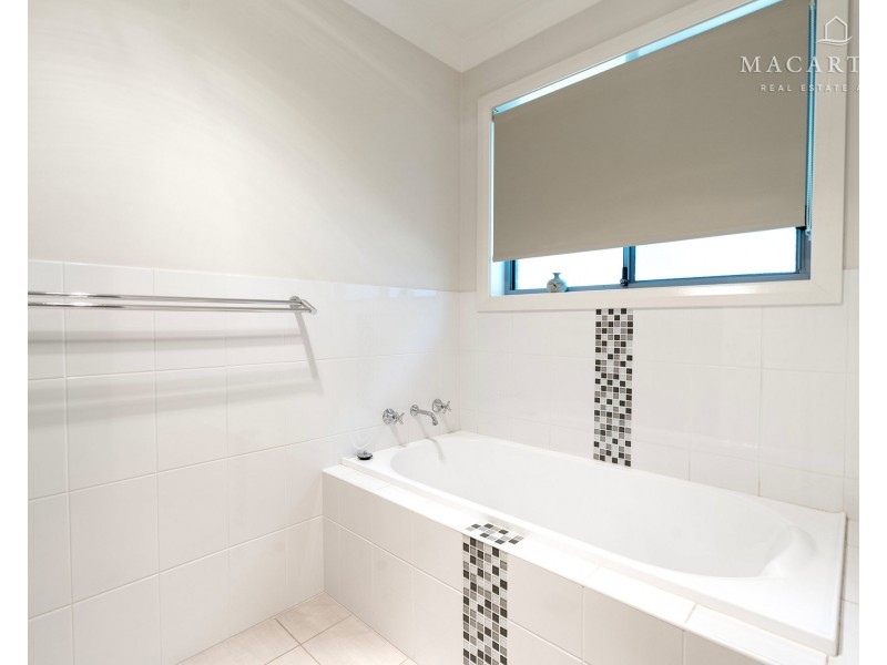 50 Franklin Drive, Estella NSW 2650