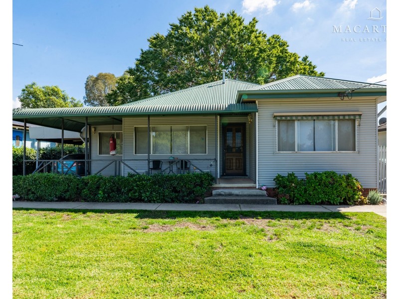 504 Kooringal Road, Lake Albert NSW 2650