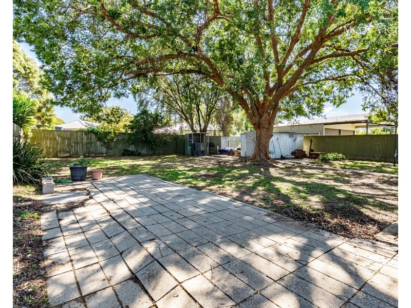 504 Kooringal Road, Lake Albert NSW 2650