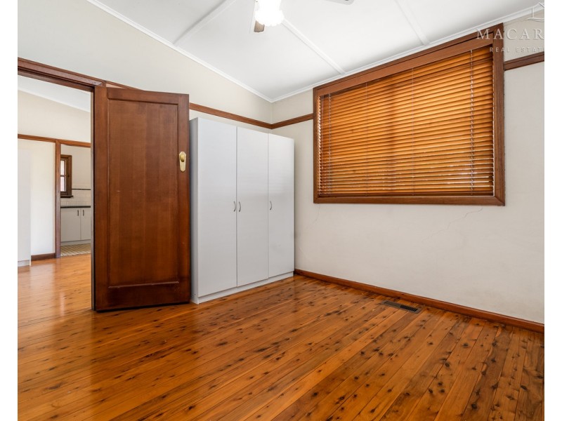 23 Trevor Street, Turvey Park NSW 2650