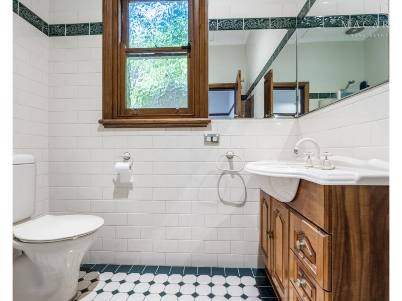 23 Trevor Street, Turvey Park NSW 2650