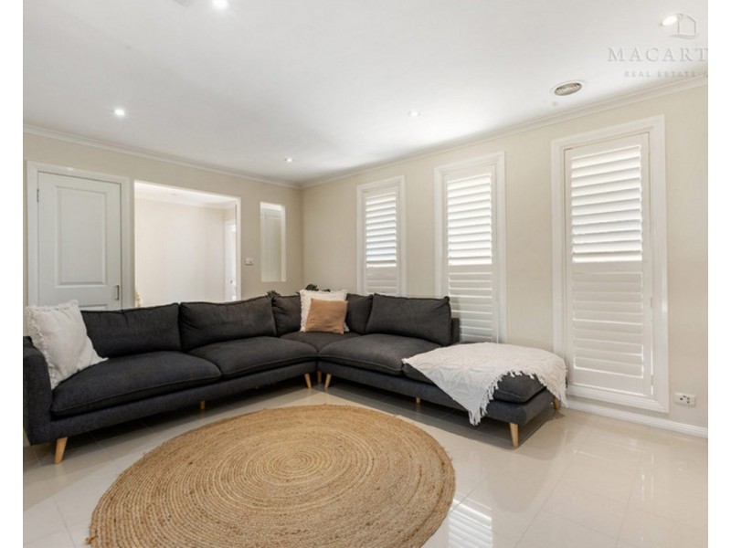 6 Ilex Street, Lake Albert NSW 2650